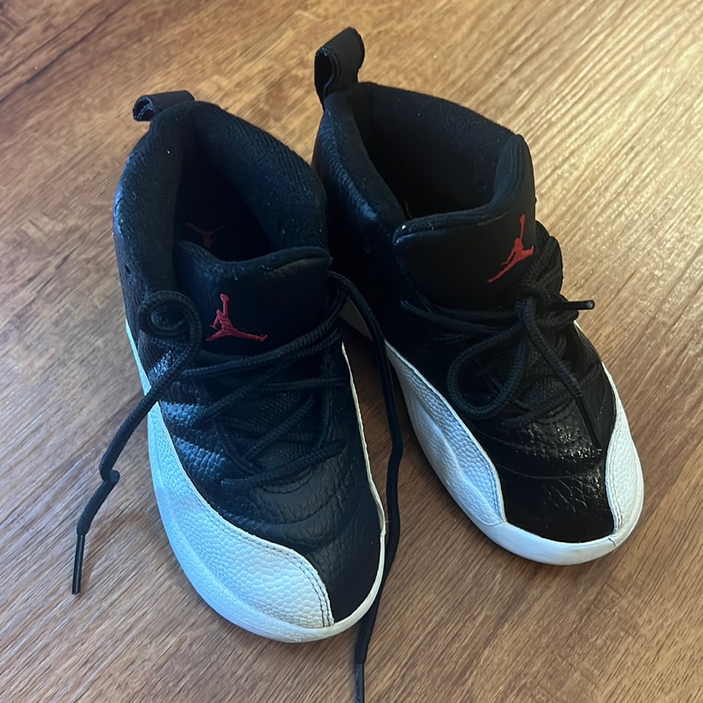 Jordan retro 12s